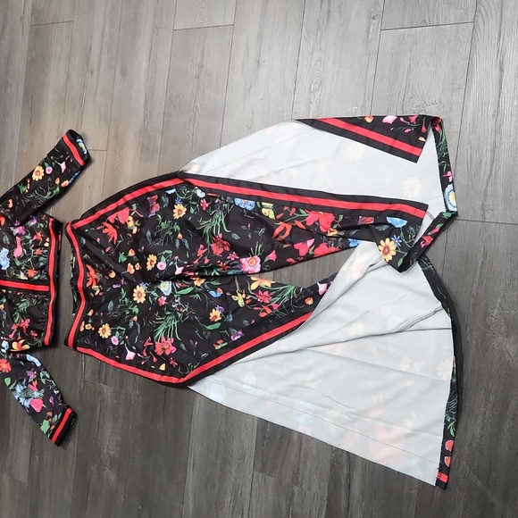 Fashion Nova Black Floral 2 piece pants  with crop top size S - Picture 6 of 11